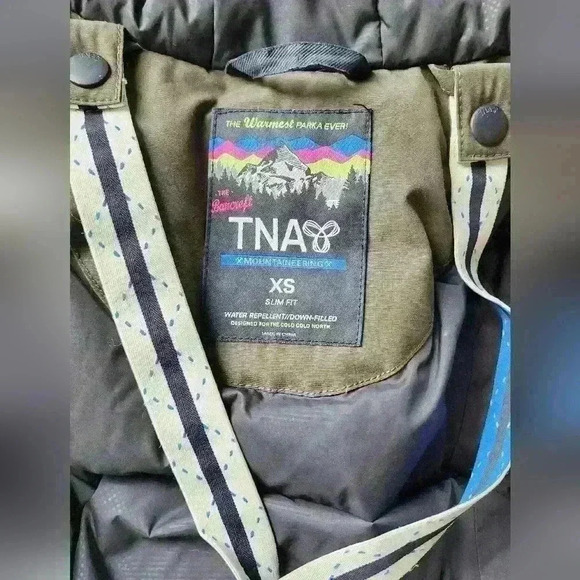 Aritzia GOLDEN by Tna Bancroft Duck Down Filled Winter Parka Jacket XS Olive - Picture 5 of 16